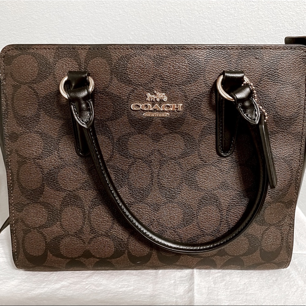 ❌SOLD❌Coach Signature Canvas Crossbody
